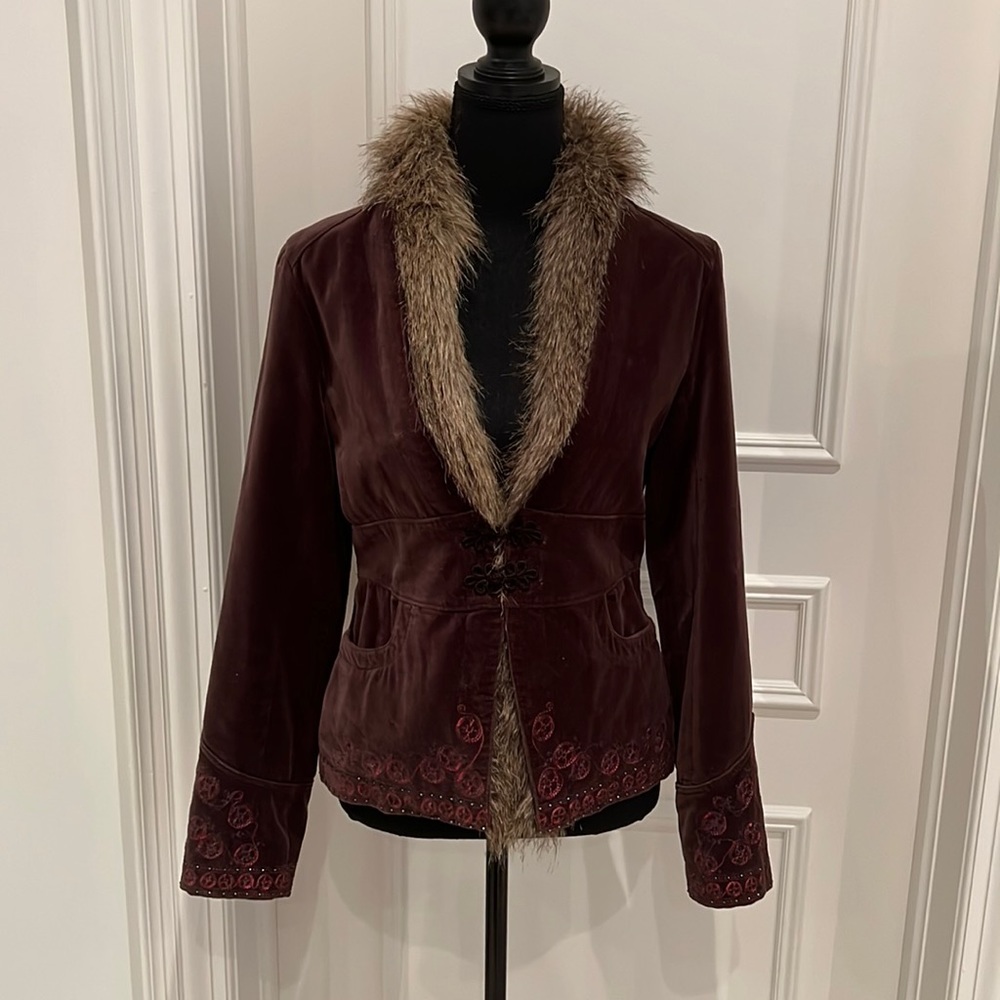 Full Circle plum velour jacket with removable faux fur collar size medium